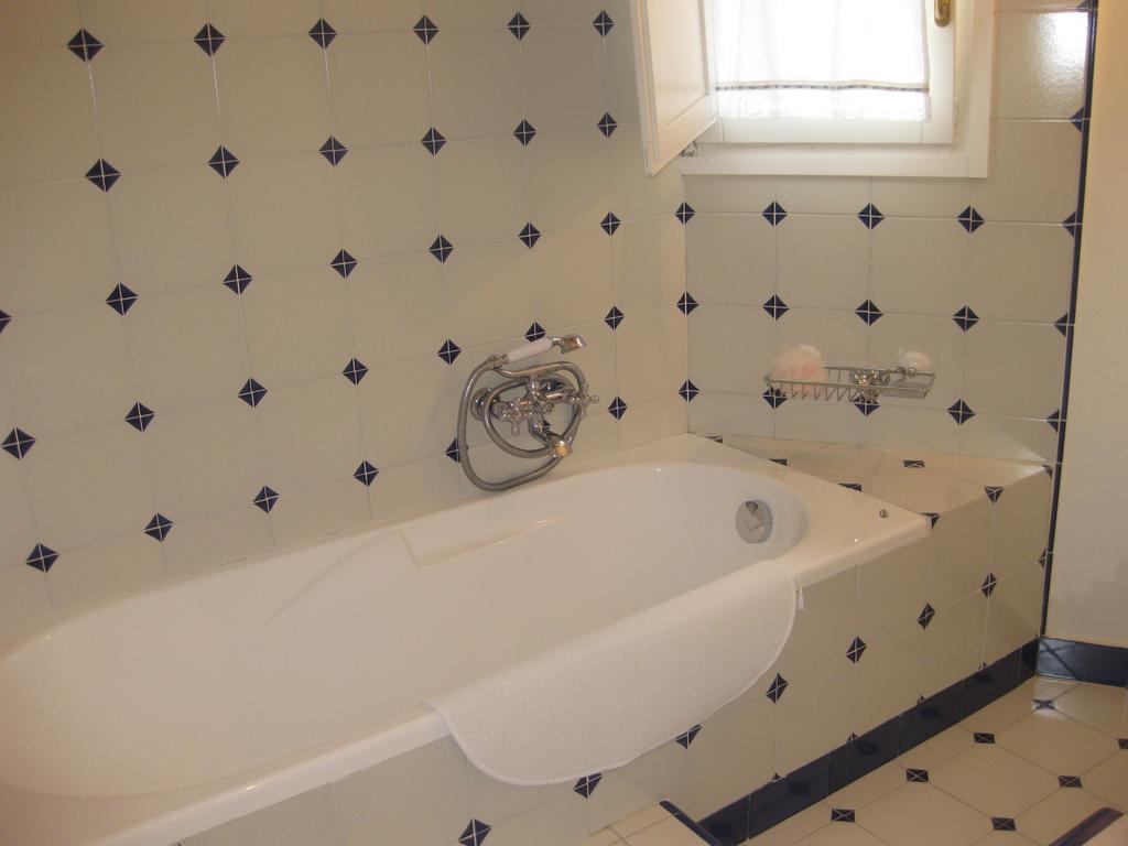 B&B Michelangeli - Private parking Orvieto Bagian luar foto