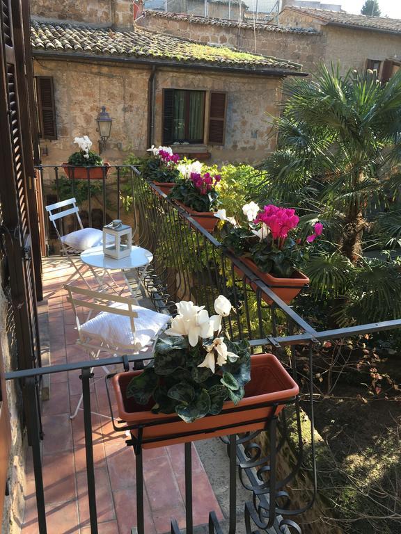 B&B Michelangeli - Private parking Orvieto Bagian luar foto