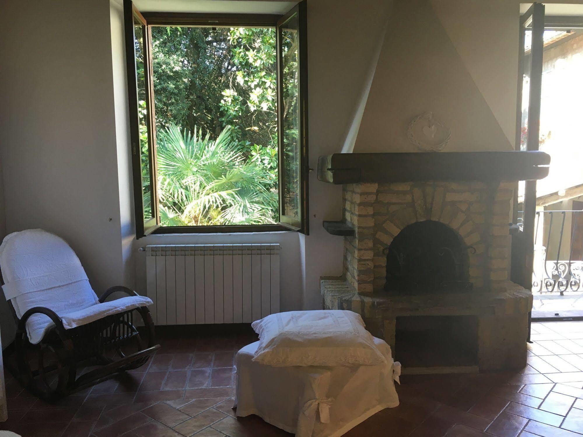 B&B Michelangeli - Private parking Orvieto Bagian luar foto