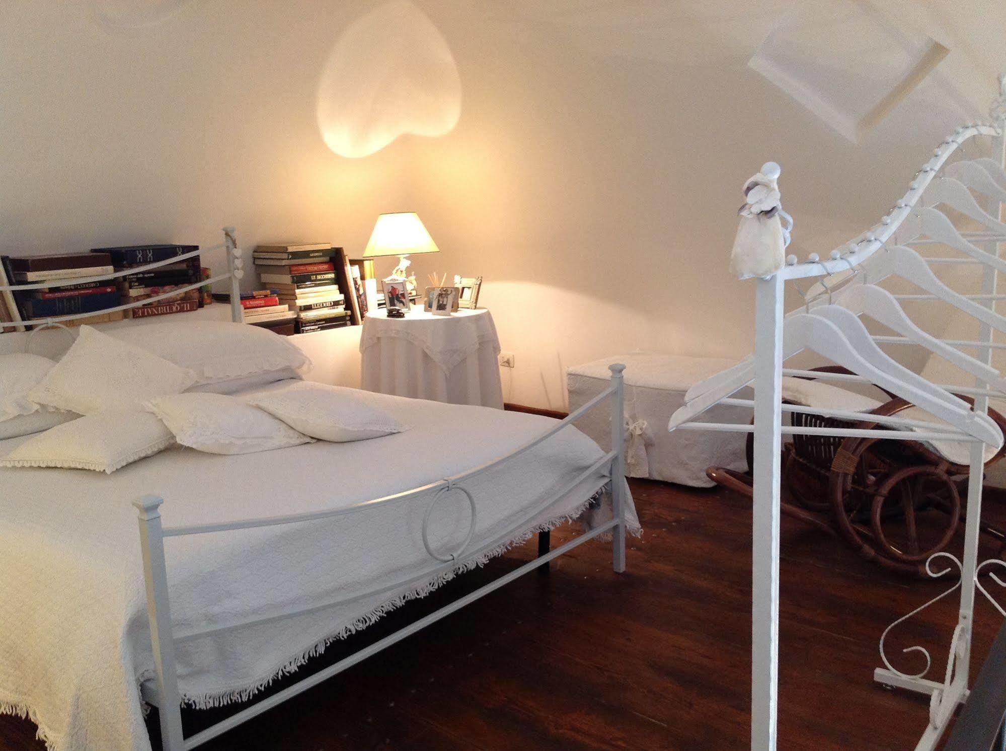 B&B Michelangeli - Private parking Orvieto Bagian luar foto