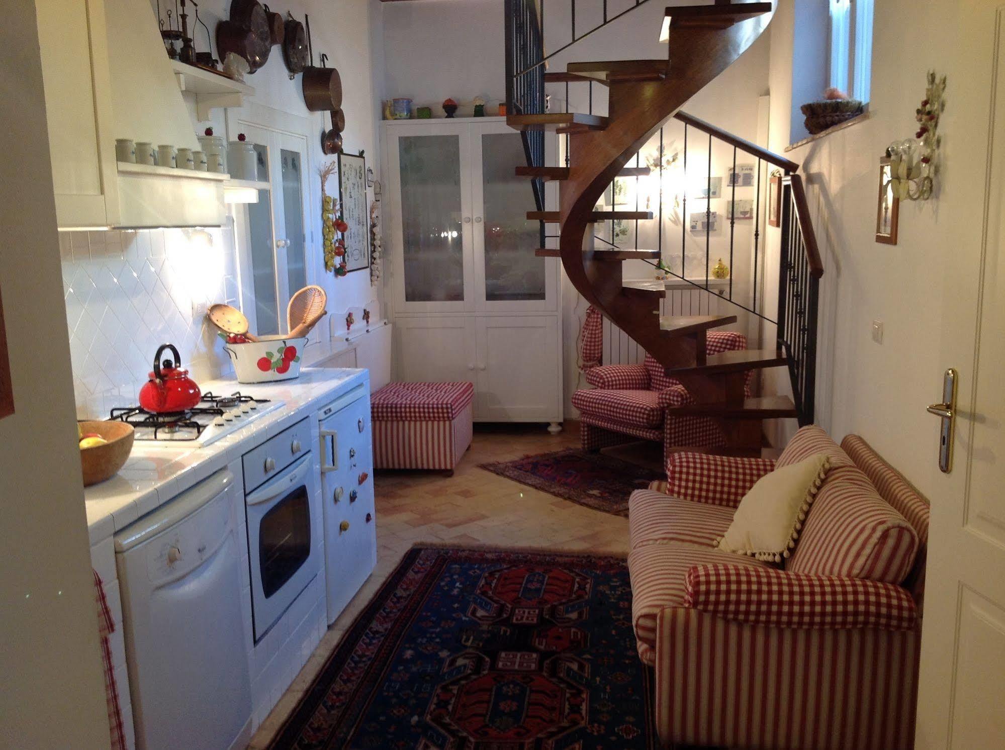 B&B Michelangeli - Private parking Orvieto Bagian luar foto